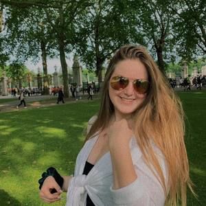 Meet your Posher, Hannah